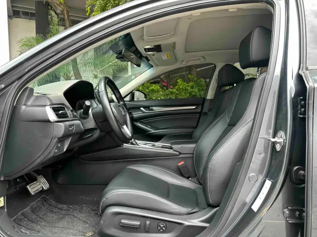 Honda Accord — Фото автомобиля 8