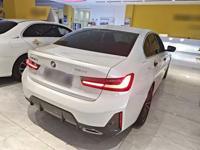 BMW 3 Series — Фото автомобиля 6