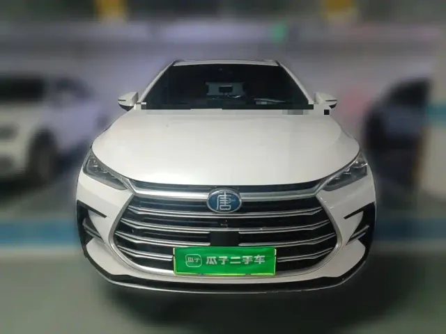 BYD Tang — Фото автомобиля 2