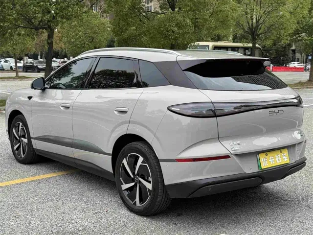 BYD Sealion 06 — Фото автомобиля 7