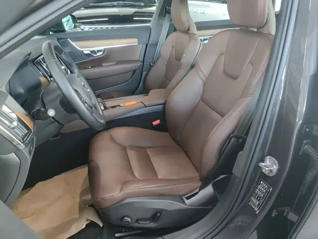 Volvo S90 — Фото автомобиля 14
