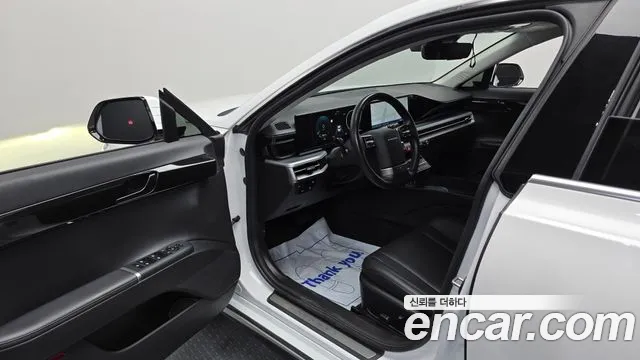 Hyundai Grandeur GN7 — Фото автомобиля 15