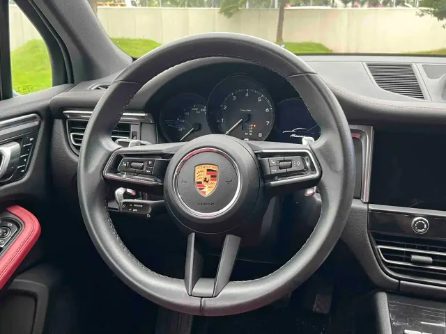 Porsche Macan — Фото автомобиля 9