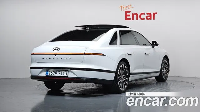 Hyundai Grandeur — Фото автомобиля 2