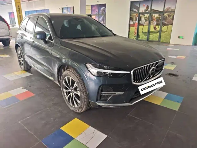 Volvo XC60 — Фото автомобиля 3