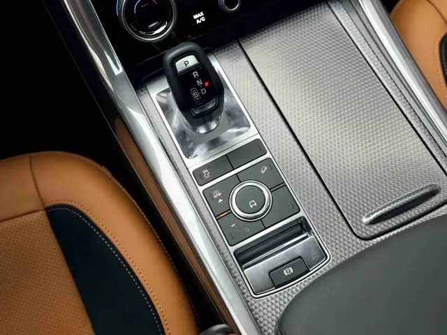 Land Rover Range Rover Sport — Фото автомобиля 7