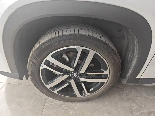 BYD Song L DM-i — Фото автомобиля 24