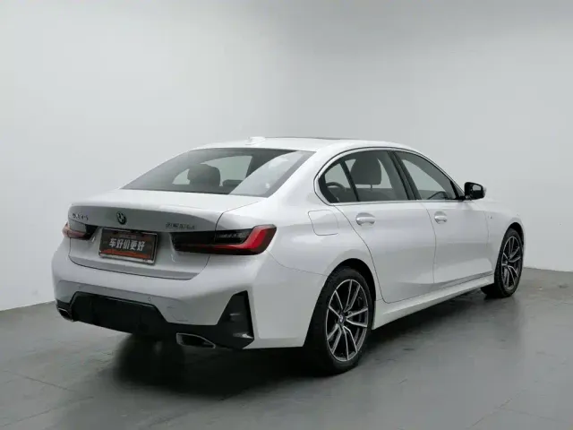BMW 3 Series — Фото автомобиля 2