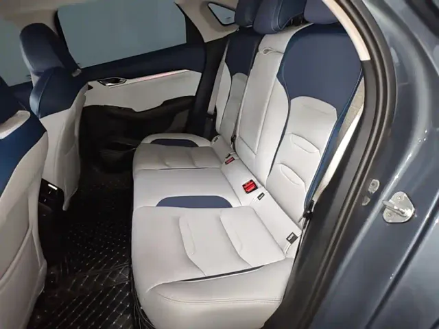 Geely Xingrui — Фото автомобиля 16