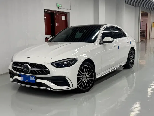 Фотография автомобиля — Mercedes-Benz C-Class