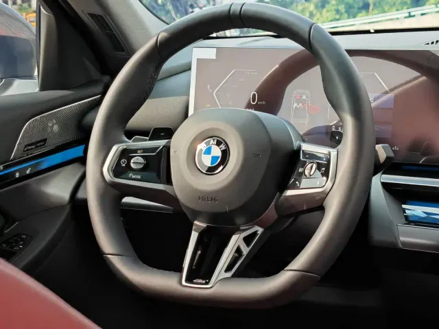 BMW 5 Series — Фото автомобиля 10