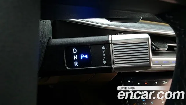 Hyundai Grandeur GN7 — Фото автомобиля 12