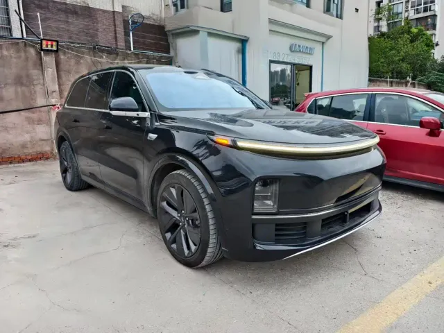 Фотография автомобиля — Li Auto L9
