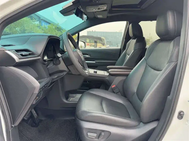 Toyota Granvia — Фото автомобиля 4