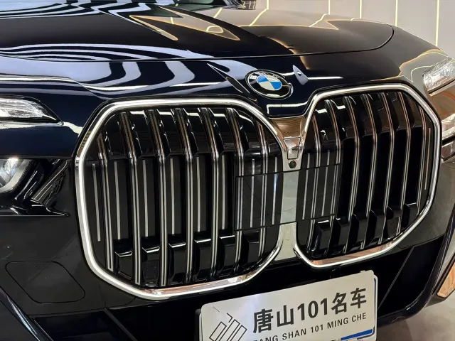 BMW 7 Series — Фото автомобиля 6