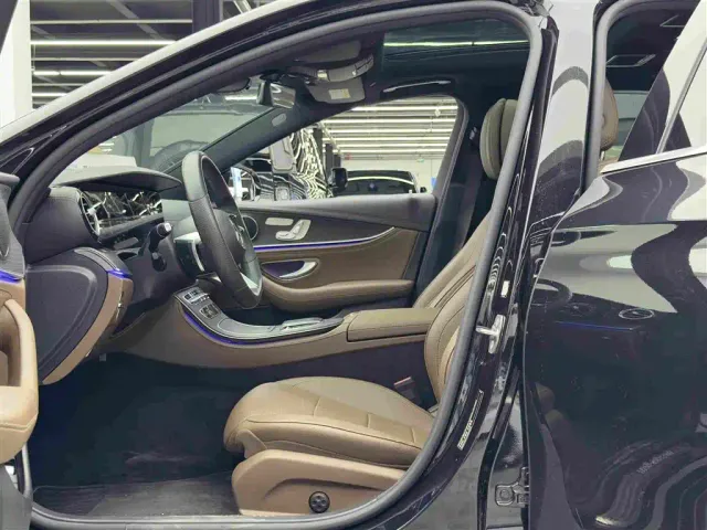 Mercedes-Benz E-Class — Фото автомобиля 8