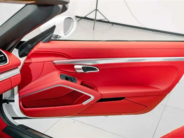 Porsche 718 — Фото автомобиля 15