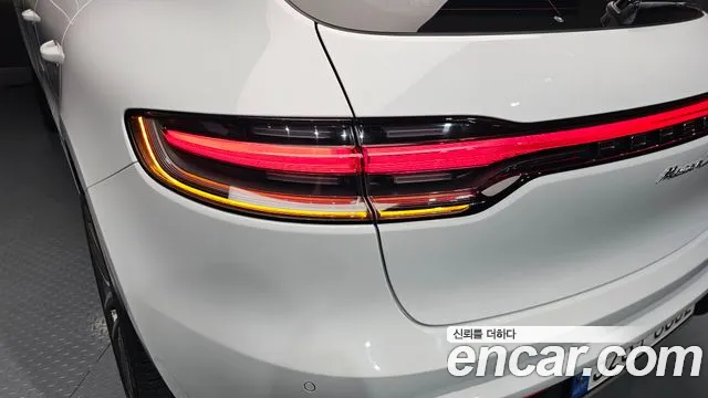Porsche Macan — Фото автомобиля 22