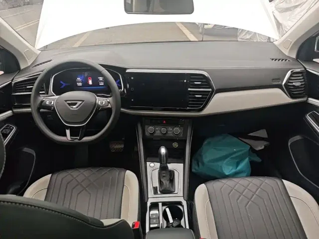 Jetta VS7 — Фото автомобиля 9