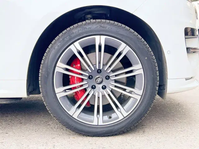 Land Rover Range Rover Sport — Фото автомобиля 10
