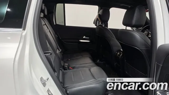 Mercedes-Benz EQB — Фото автомобиля 12