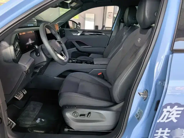 Volkswagen Tiguan L — Фото автомобиля 14