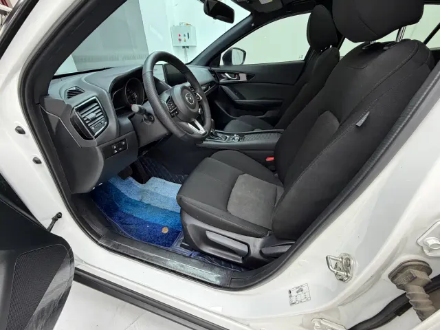 Mazda CX-4 — Фото автомобиля 11