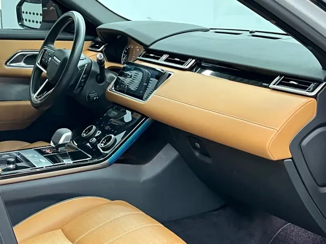 Land Rover Range Rover Velar 2022 250PS Golden Collector's Edition — Фото автомобиля 11