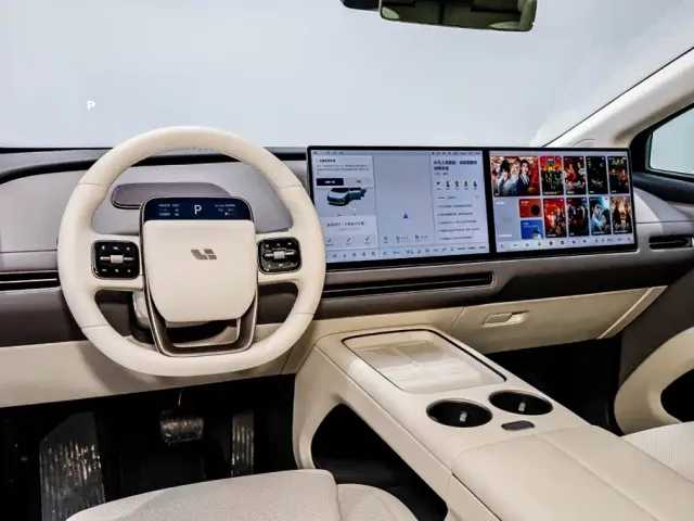 Li Auto Li i8 2025 Standard Edition — Фото автомобиля 15