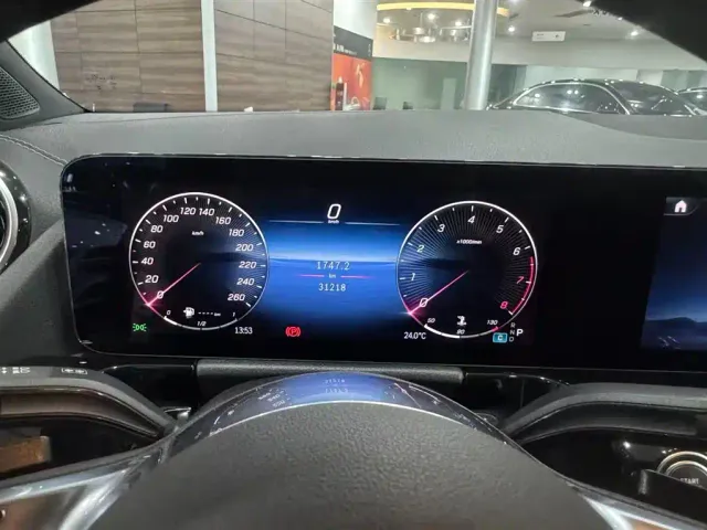 Mercedes-Benz GLA-Class — Фото автомобиля 12