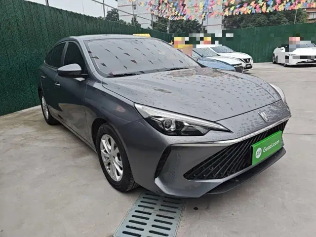 Roewe i5 — Фото автомобиля 3