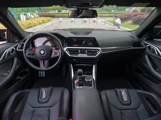 BMW M4 — Фото автомобиля 9