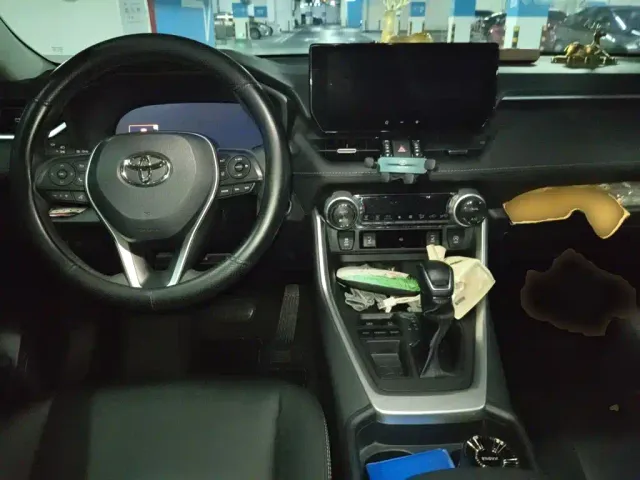 Toyota RAV4 Rongfang 2023 2.0L CVT FWD Style Plus Edition — Фото автомобиля 5