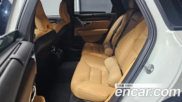Вольво V90 — Фото автомобиля 10