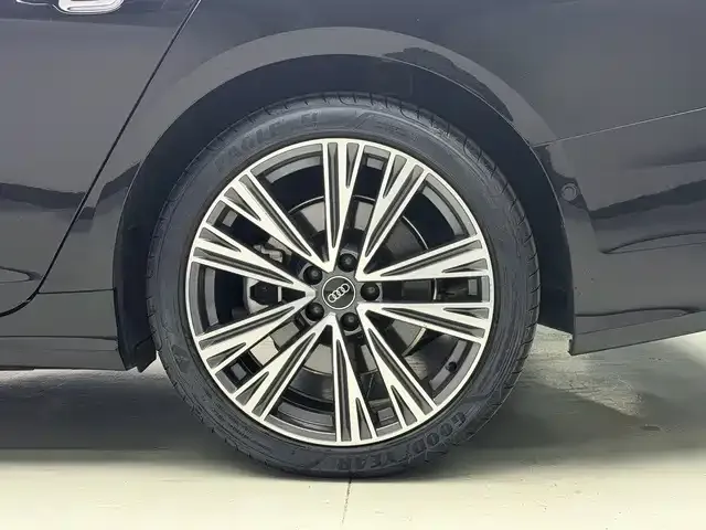 Audi A6L — Фото автомобиля 15