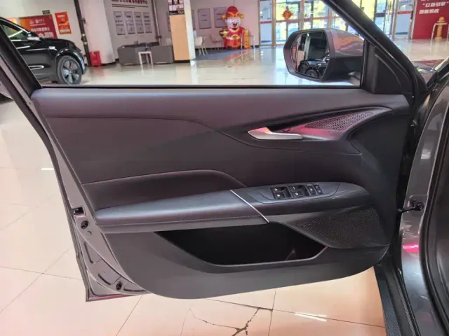 Changan Eado — Фото автомобиля 6