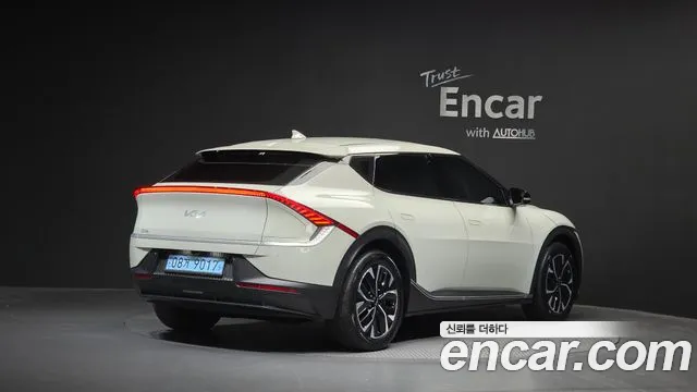 Kia EV6 — Фото автомобиля 2