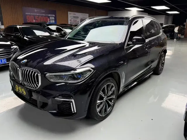 Фотография автомобиля — BMW X5
