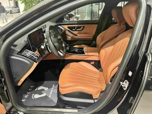 Mercedes-Benz S-Class — Фото автомобиля 12