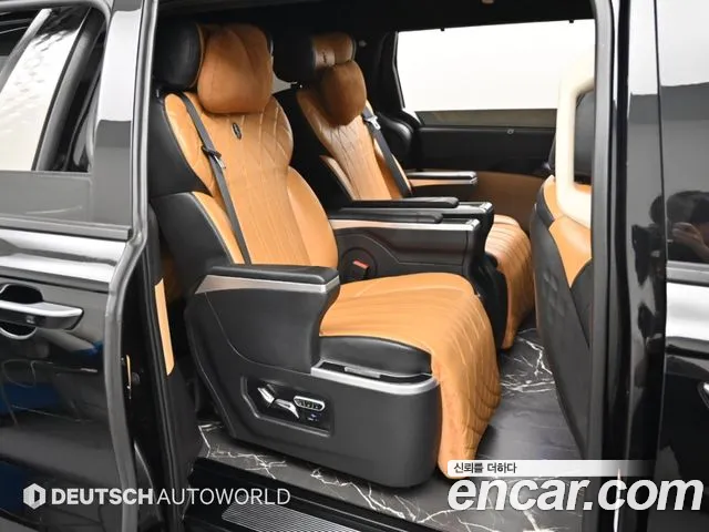 Kia Carnival Generation 4 — Фото автомобиля 12