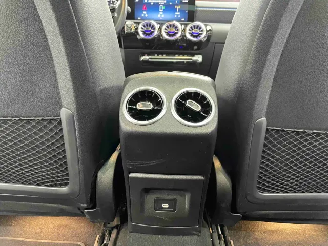 Mercedes-Benz A-Class — Фото автомобиля 14
