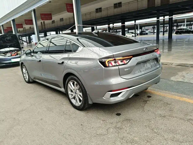 Ford Mondeo — Фото автомобиля 4