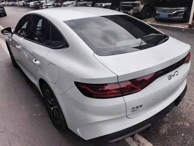 BYD Qin L 2024 DM-i 80KM Superior — Фото автомобиля 4