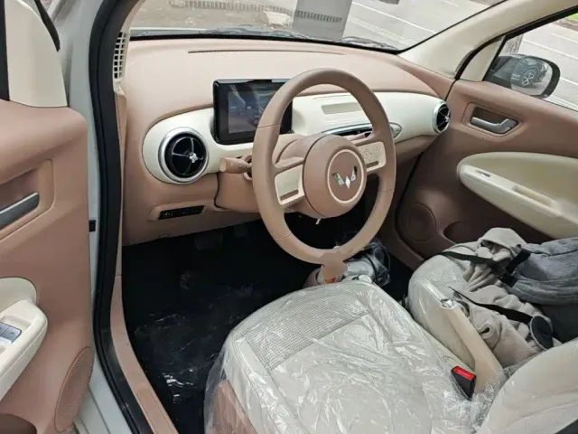 Wuling Hongguang Mini EV — Фото автомобиля 9
