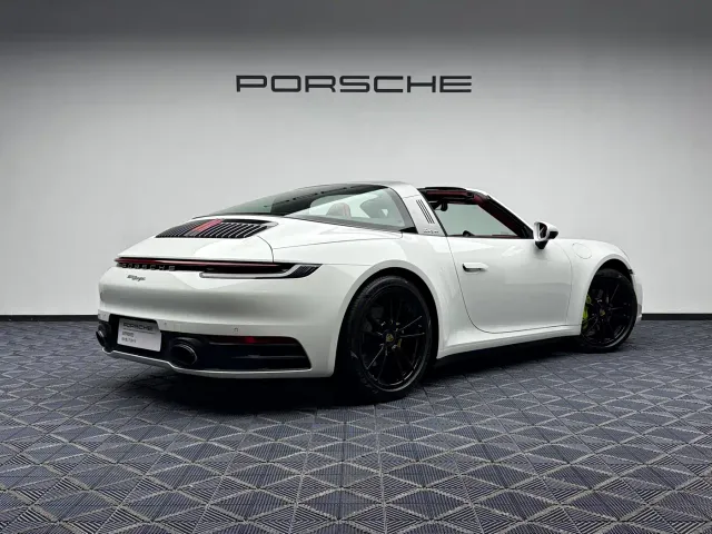 Porsche 911 — Фото автомобиля 2