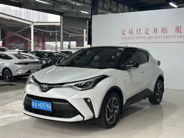 Фотография автомобиля — Toyota C-HR
