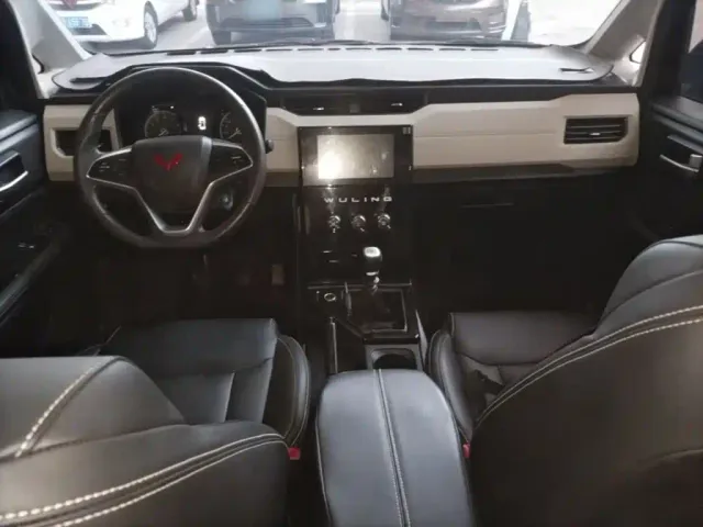 Wuling Zhengcheng — Фото автомобиля 9
