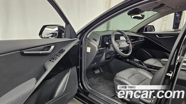 Kia Niro — Фото автомобиля 10