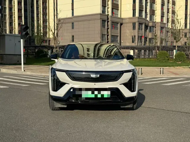 Cadillac Optiq — Фото автомобиля 2