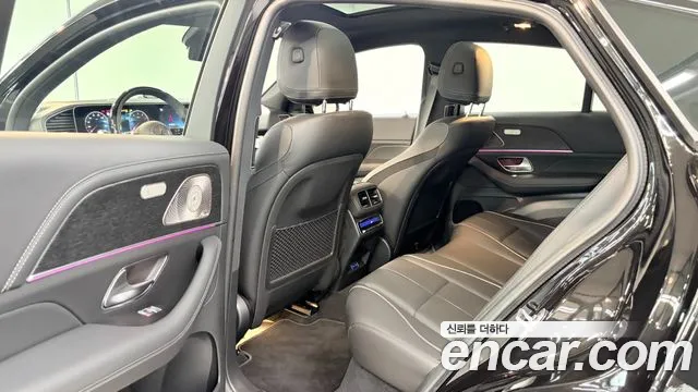 Mercedes-Benz GLE-Class — Фото автомобиля 12